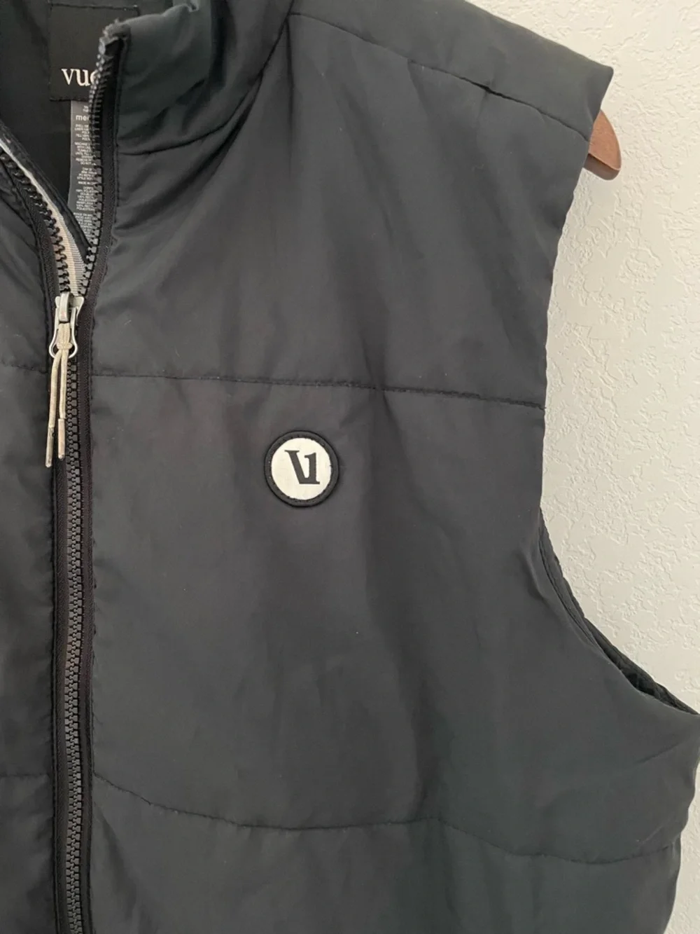 Vuori Echo Insulated Vest 2.0 Black Medium Puff - Picture 2 of 9